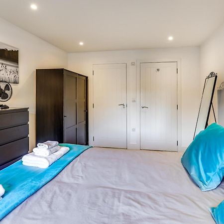 Exceptionally Spacious Central Canterbury Home Exterior photo