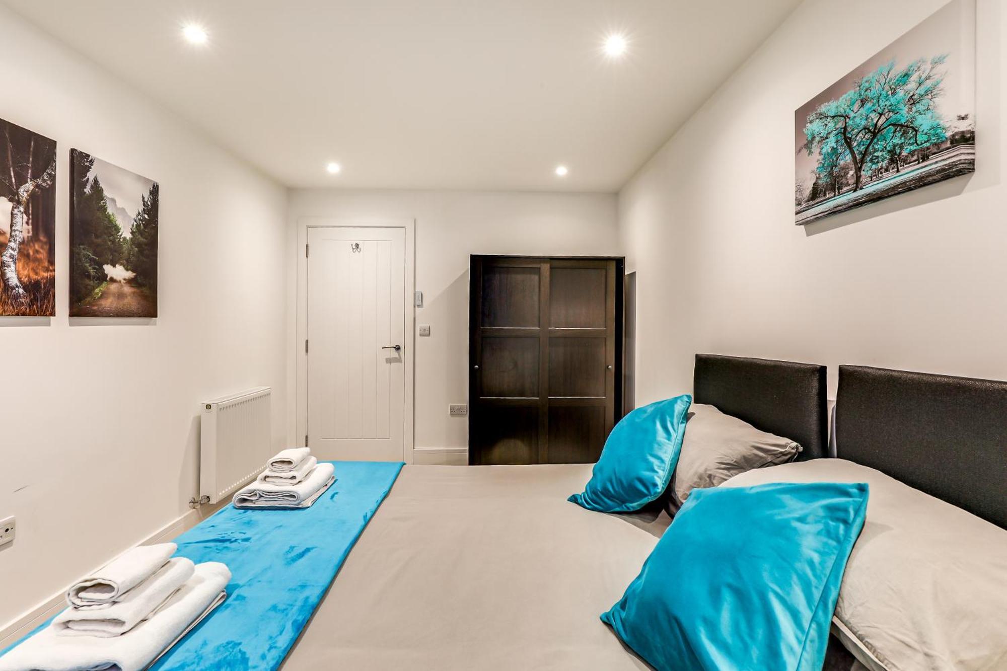 Exceptionally Spacious Central Canterbury Home Exterior photo